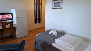 Quarto solteiro clåssico, 1 cama de solteiro | Camas com colchÔes pillow-top, escrivaninha, quartos à prova de som
