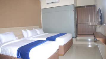 In-room safe, individually furnished, free WiFi, bed sheets