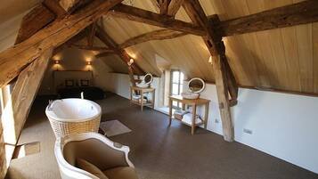 Double Room (Osier) | Bathroom | Free toiletries, hair dryer, towels