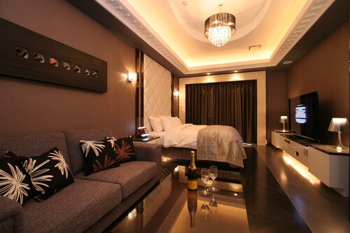 HOTEL W - Adults Only