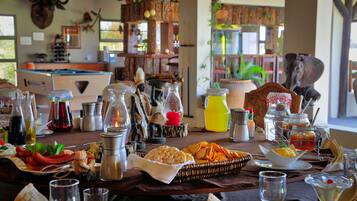 Free daily continental breakfast