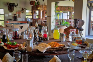 Desayuno continental incluido todos los días 