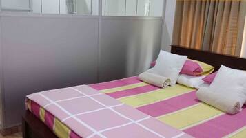 Deluxe Room, 1 Double Bed, Garden View | 1 bedroom, in-room safe, desk, iron/ironing board