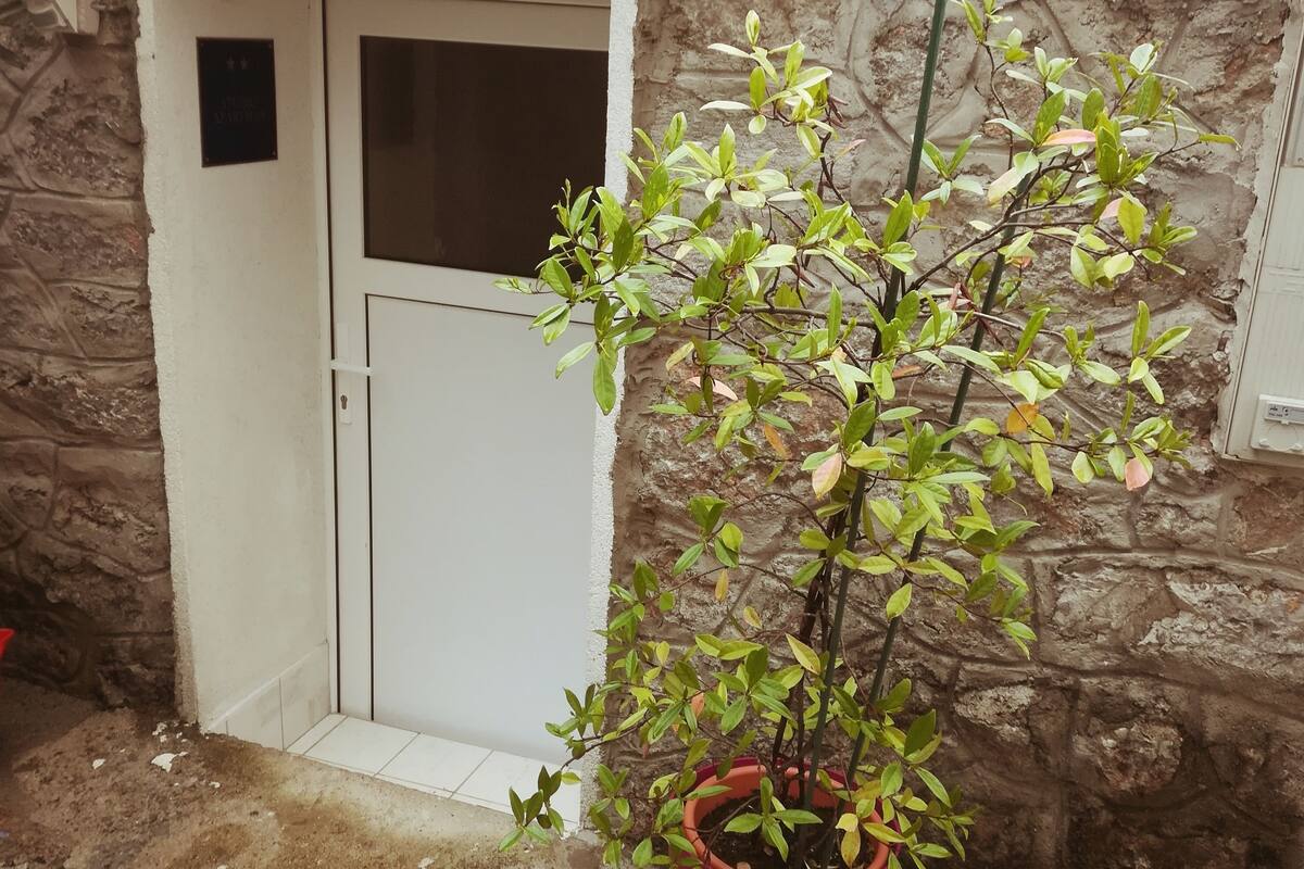 Studio (2) | Terrace/patio