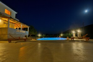 Seasonal outdoor pool - Villa Marina (Vrgorac)