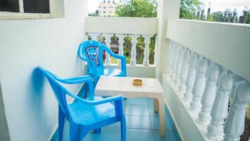 Deluxe Apartment | Balcony