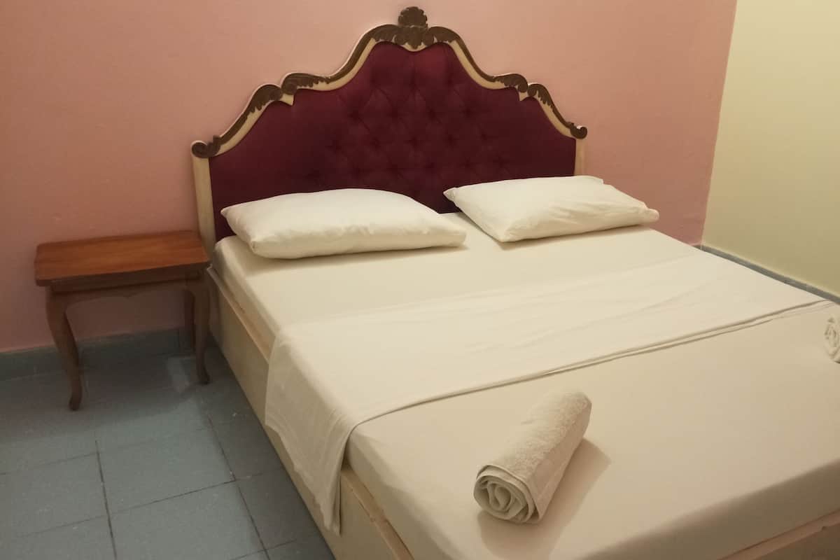 2 bedrooms, Egyptian cotton sheets, premium bedding