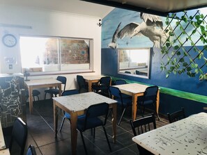 Restaurant - Cape Capsules (Cape Town)