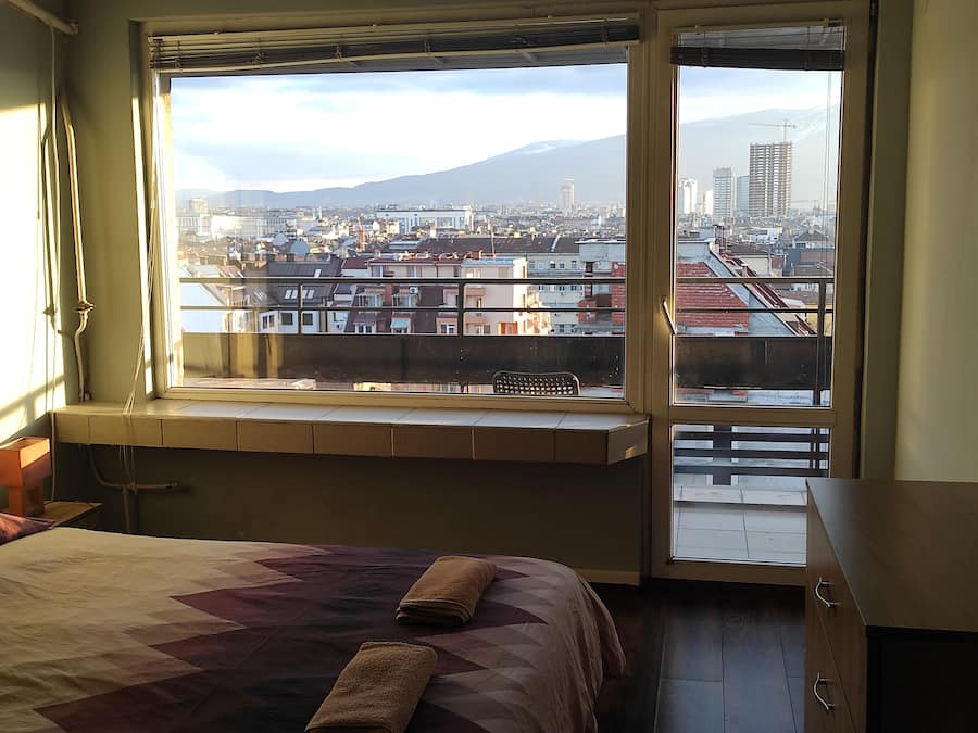 Quarto casal, sacada | Wi-Fi de cortesia, roupa de cama