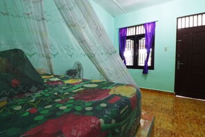 View from room - Fadhil Guest House (Bukit Lawang)