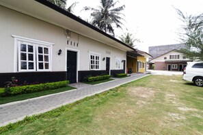 Bureau, Wi-Fi gratuit, draps fournis