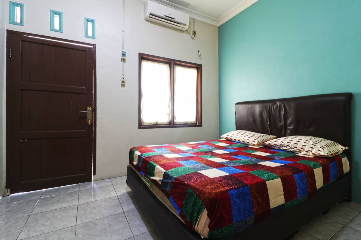 Habitación Deluxe | Escritorio, wifi gratis y ropa de cama