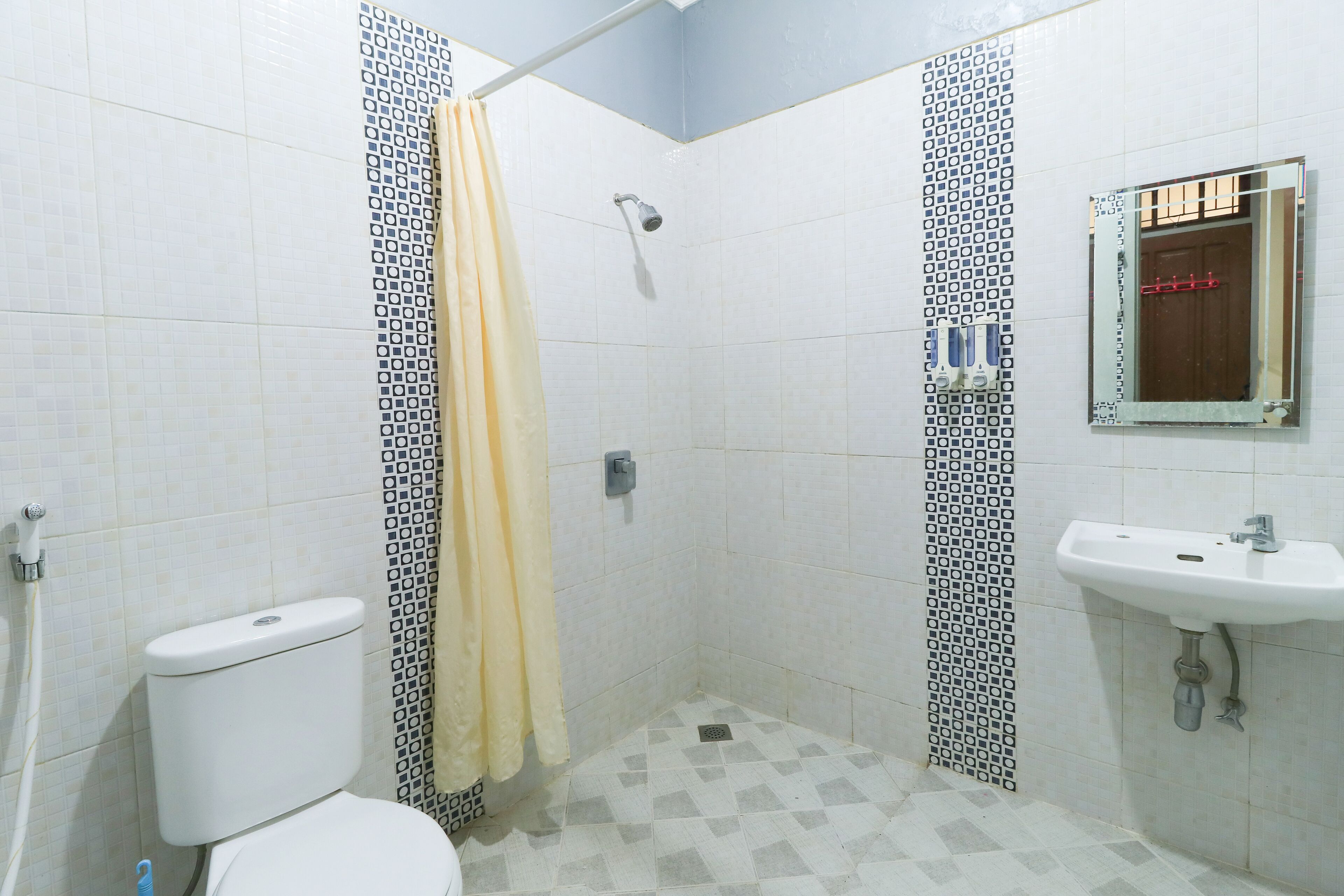 Photo - Andrin Daspatt Hotel