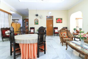 Khu tiếp khách ở sảnh