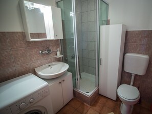 Villa, Private Pool | Bathroom | Separate tub and shower, hair dryer, towels, soap - Villa Blossom (Mostar)