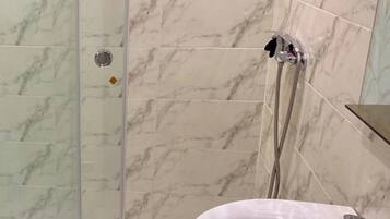 Rainfall showerhead, free toiletries, hair dryer, bidet