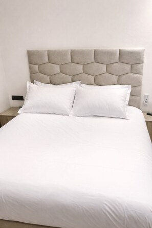 Leilighet – standard, 1 soverom | Sengetøy av topp kvalitet, safe på rommet og individuelt dekorert