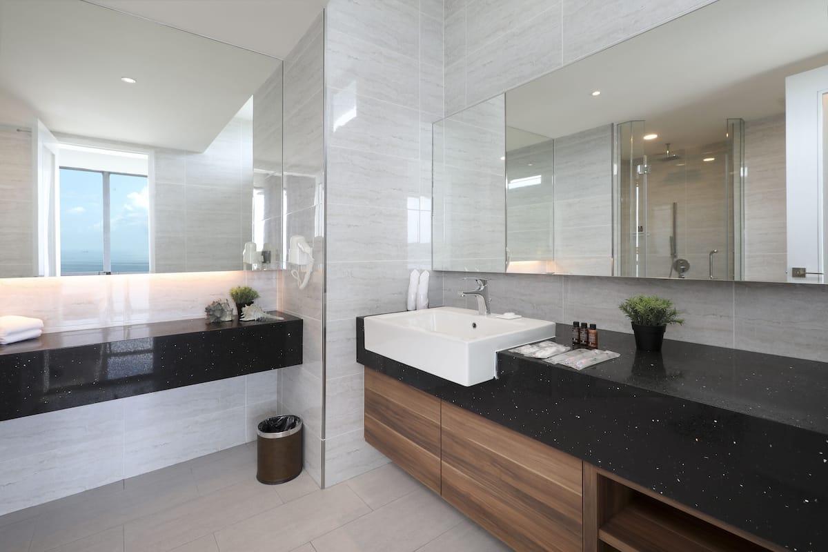 shower, free toiletries, hair dryer, bathrobes