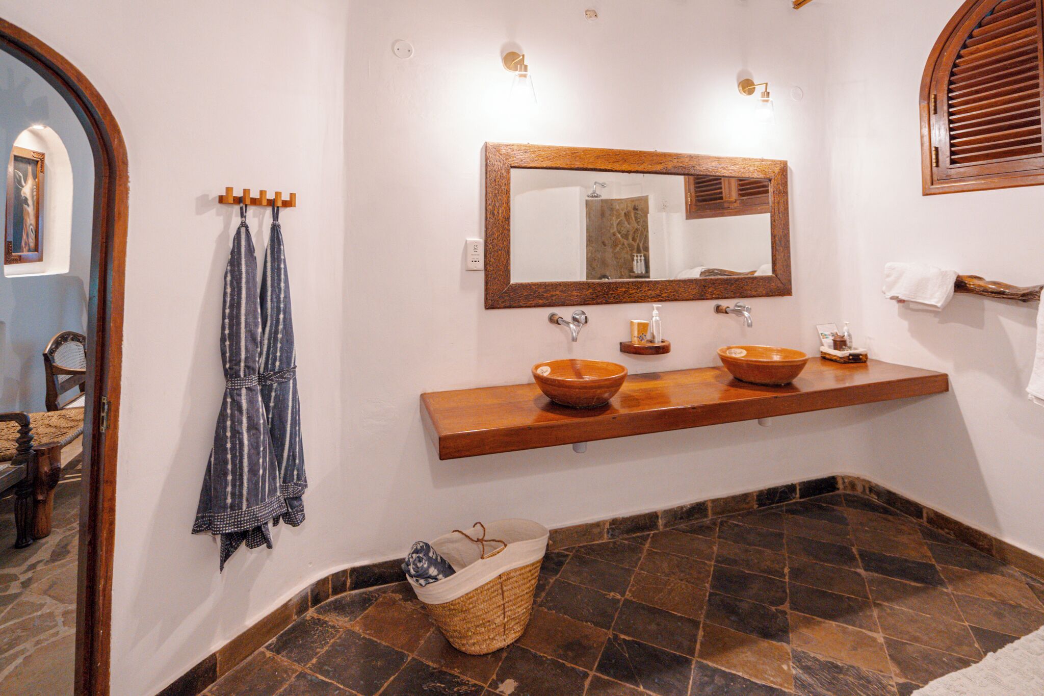 luxury room, 1 bedroom | bathroom | shower, free toiletries, towels