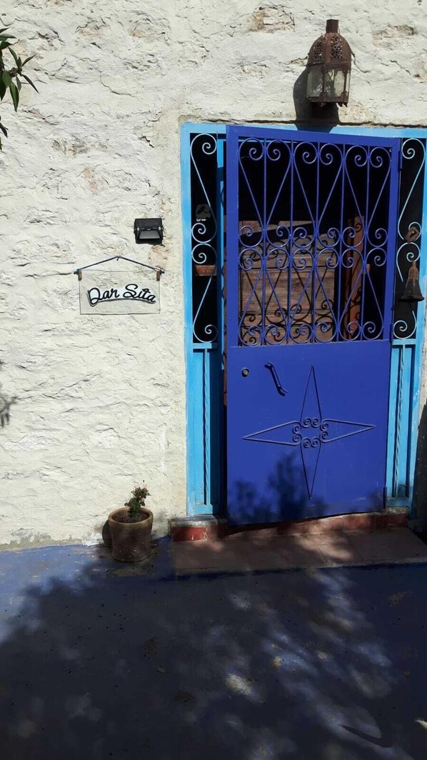 Entrée de l’hébergement