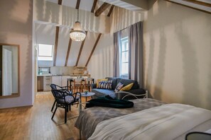 家庭公寓, 多张床 | 客房内保险箱、特色装修、特色家居、办公桌