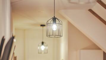 Íbúð - 1 svefnherbergi | Öryggishólf í herbergi, sérhannaðar innréttingar, sérvalin húsgögn