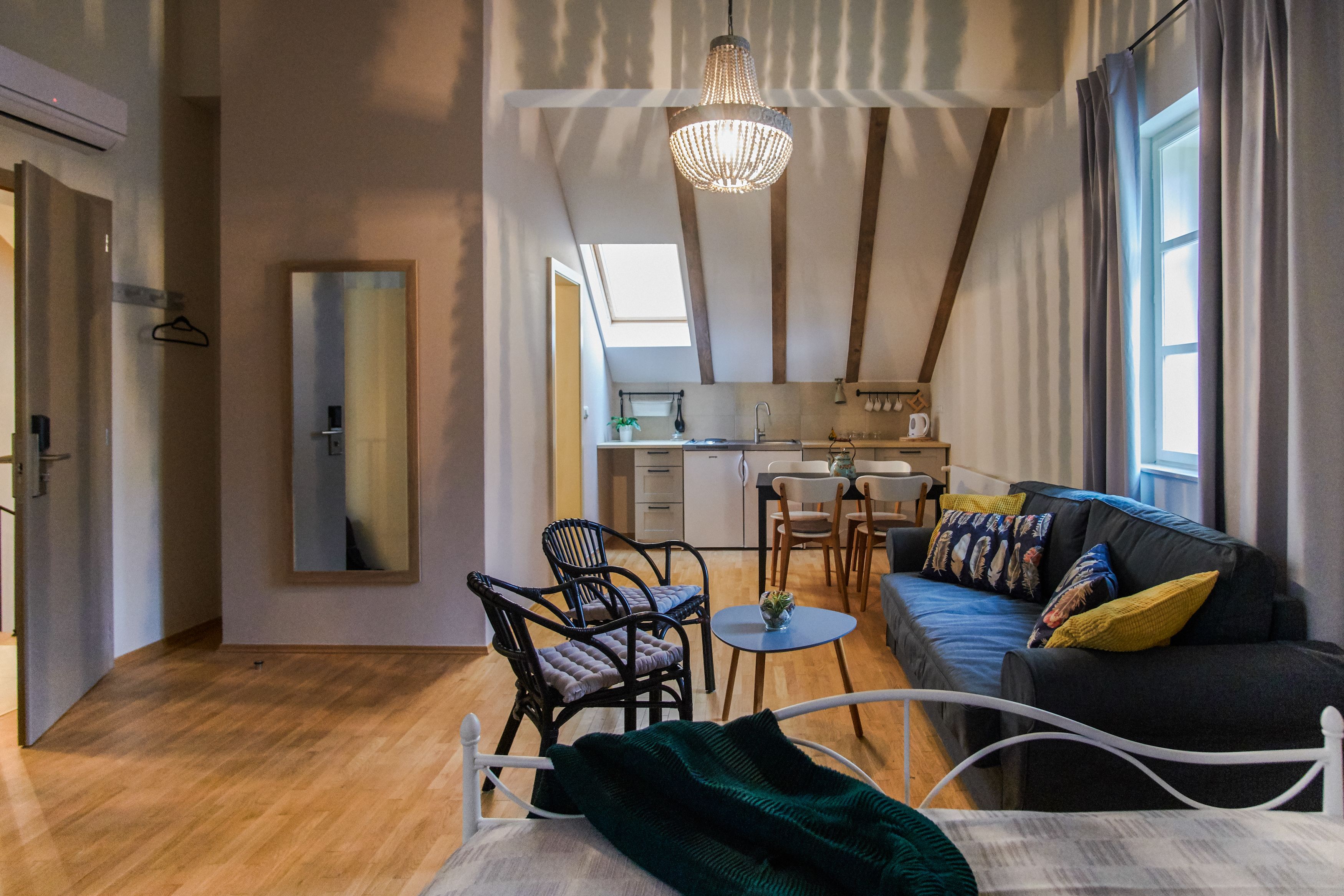 Fjölskylduíbúð - mörg rúm | Öryggishólf í herbergi, sérhannaðar innréttingar, sérvalin húsgögn