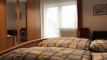 Free WiFi, bed sheets