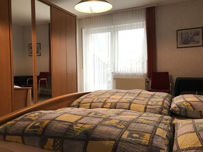 免费 WiFi、床单