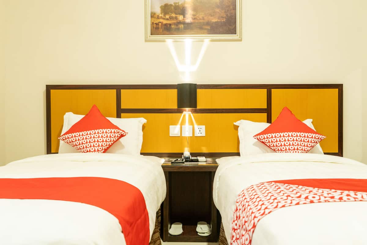 standard twin room, 2 single beds | desk, free wifi, bed sheets, wheelchair access