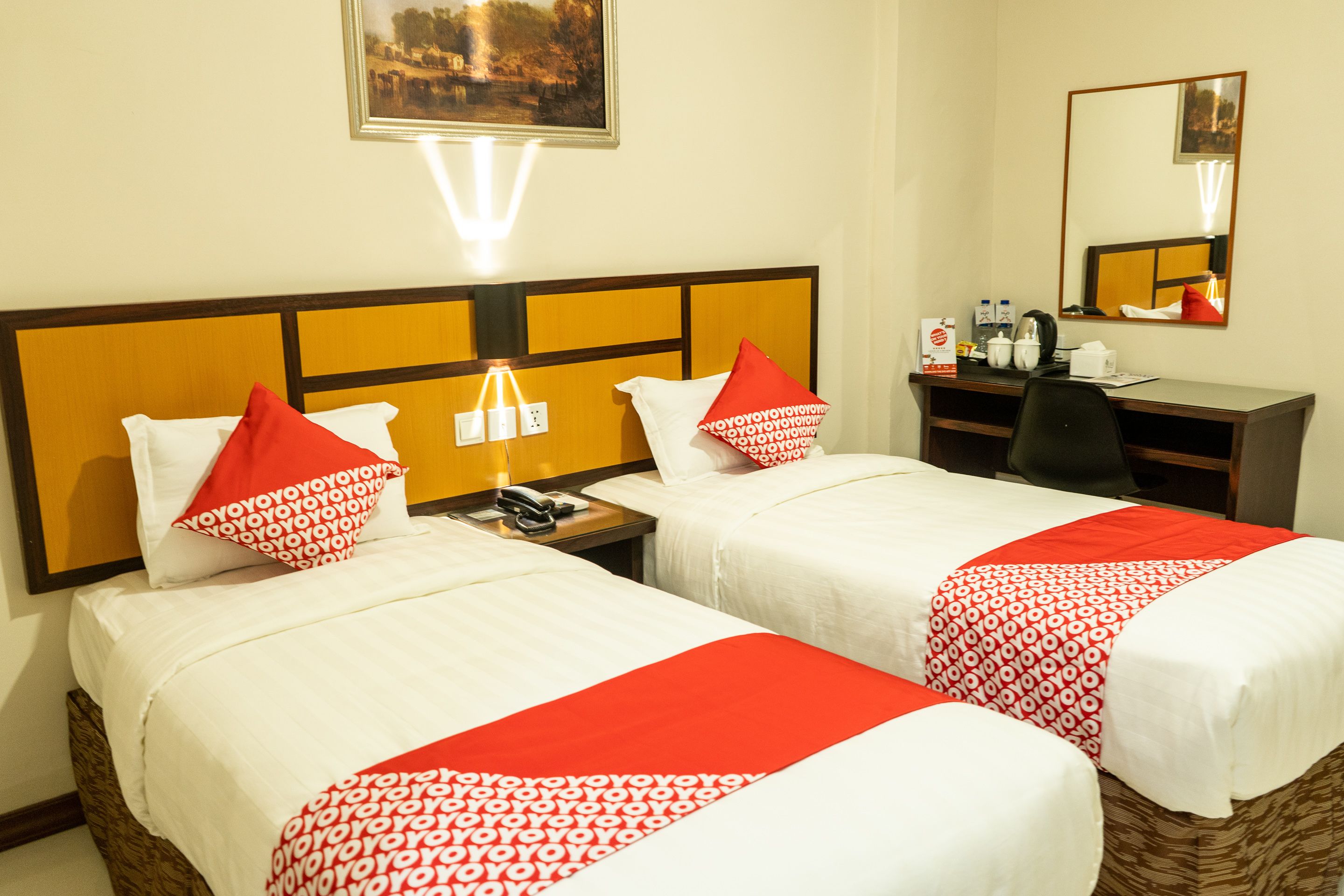 standard twin room, 2 single beds | desk, free wifi, bed sheets, wheelchair access