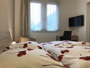 Habitación básica doble | Wifi gratis y ropa de cama