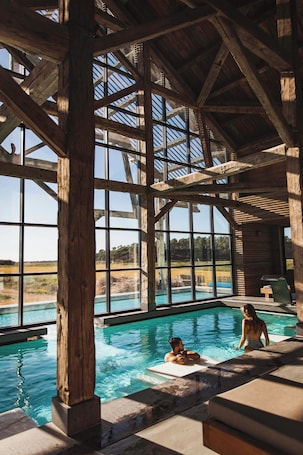 Un sauna, baño turco, masajes de tejido profundo, masajes tailandeses