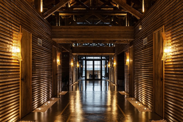 Sauna, baño de vapor, masajes de tejido profundo y masajes tailandeses
