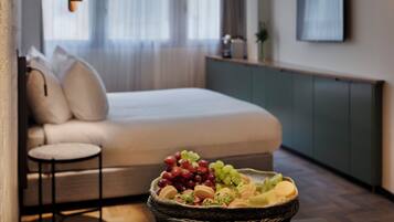 Grand Deluxe | 1 bedroom, desk, free WiFi, bed sheets