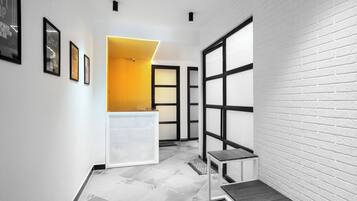 Habitación Grand | Caja fuerte, decoración individual, mobiliario individual y escritorio
