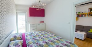 Comfort Room | 1 bedroom, soundproofing, iron/ironing board, free WiFi