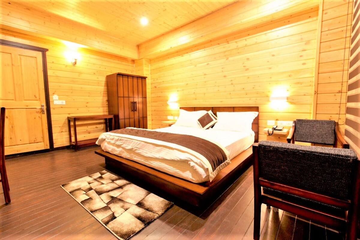Luxury Room, 1 Queen Bed