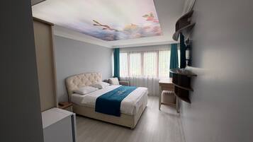 Standard Room, Lake View | Front of property