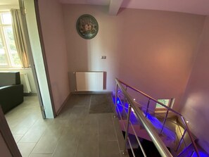 Front of property - Cosy Park Apartment (Yomra)