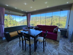 Panoramic Apartment | In-room dining - Cosy Park Apartment (Yomra)