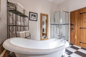 House (Barn) | Bathroom