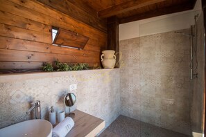 Ducha, cabezal de ducha tipo lluvia, secador de pelo, bidet