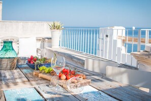 Terrace/patio - TD Dimora Arcadia with Breathtaking Sea View (Monopoli)