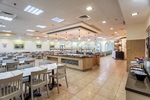 Free daily buffet breakfast