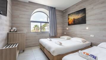 Standard Room | Desk, blackout drapes, WiFi (free), bed sheets