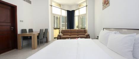 Leilighet | Safe på rommet, strykejern/-brett, wi-fi (inkludert) og sengetøy