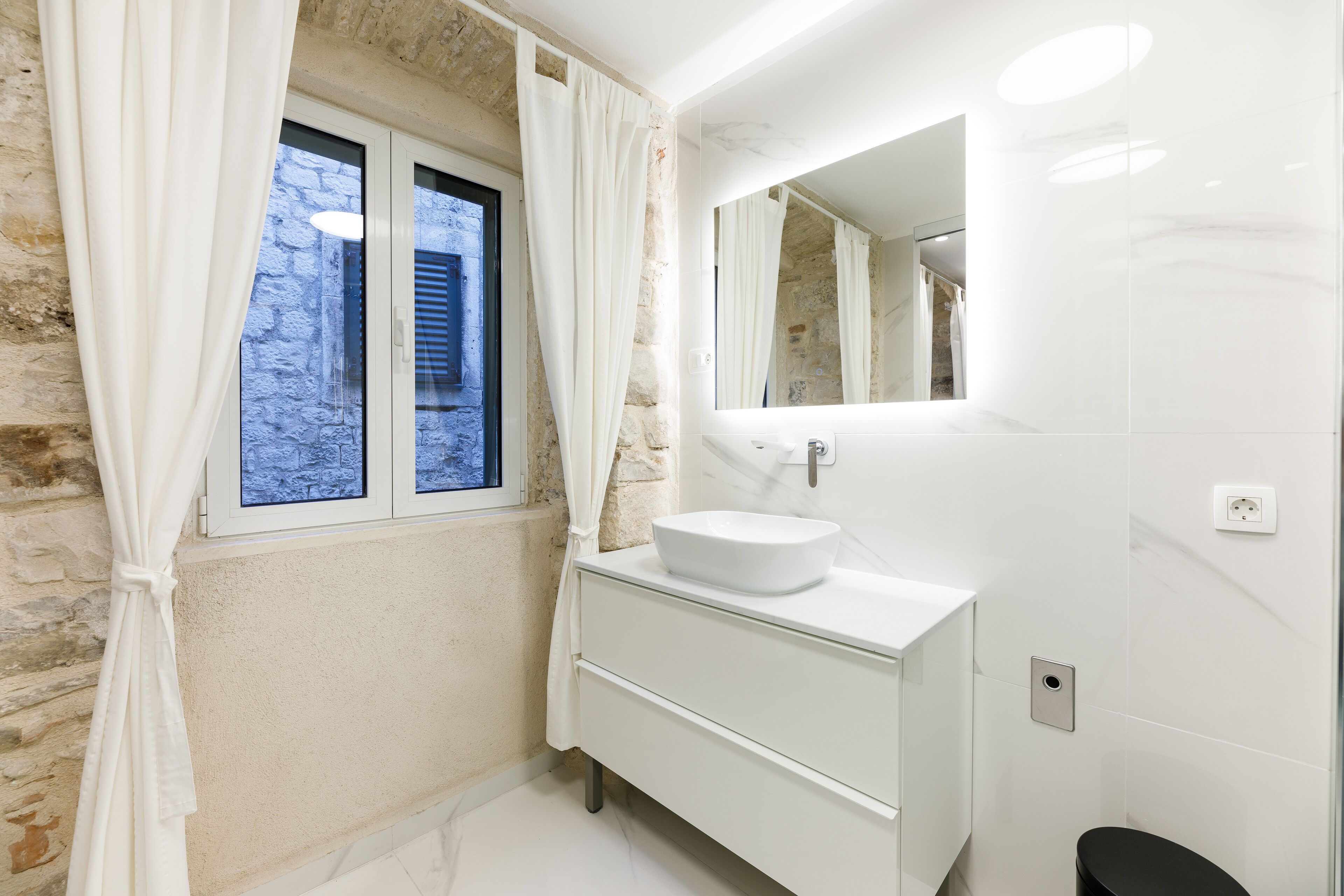 ห้องซิตี้, เตียงควีนไซส์ 1 เตียง, วิวเมือง | ห้องน้ำ | ฝักบัว, ของใช้ในห้องน้ำฟรี, ไดร์เป่าผม, รองเท้าสวมภายในห้อง