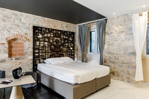 City Room, 1 Queen Bed, City View | 1 bedroom, minibar, desk, blackout curtains - Palace Luxury Room (Split)