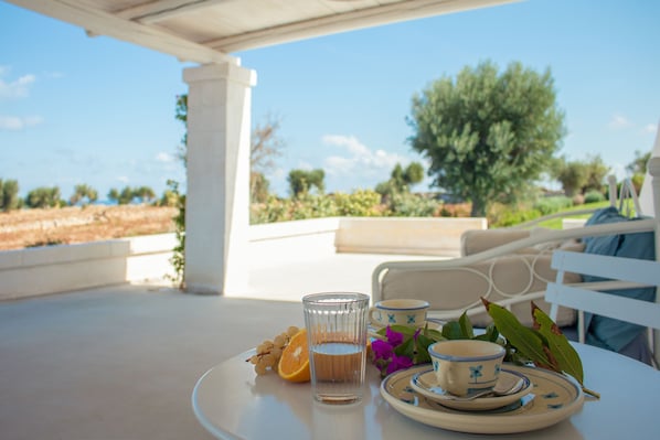 Villa, 5 Bedrooms | Terrace/patio